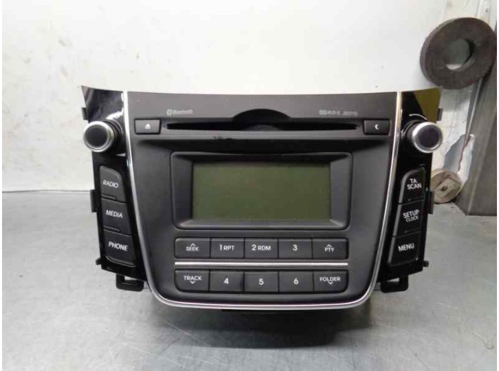 Replacement audio system / CD radio for Hyundai i30 (GD) 1.4 CRDi CAT OEM IAM reference 96170A6210 