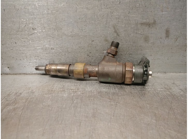 Recambio de inyector para peugeot partner kombi 1.6 16v hdi cat referencia OEM IAM 0445110739 BOSCH