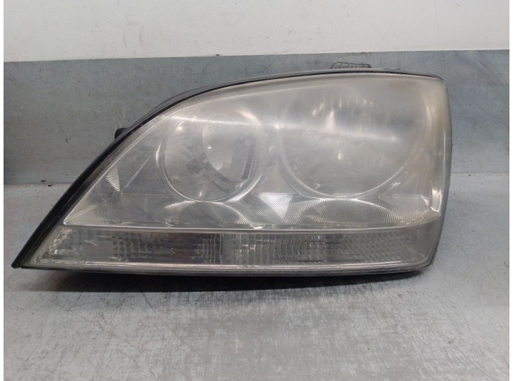 Recambio de faro izquierdo para kia sorento 2.5 crdi cat referencia OEM IAM 921013E060 