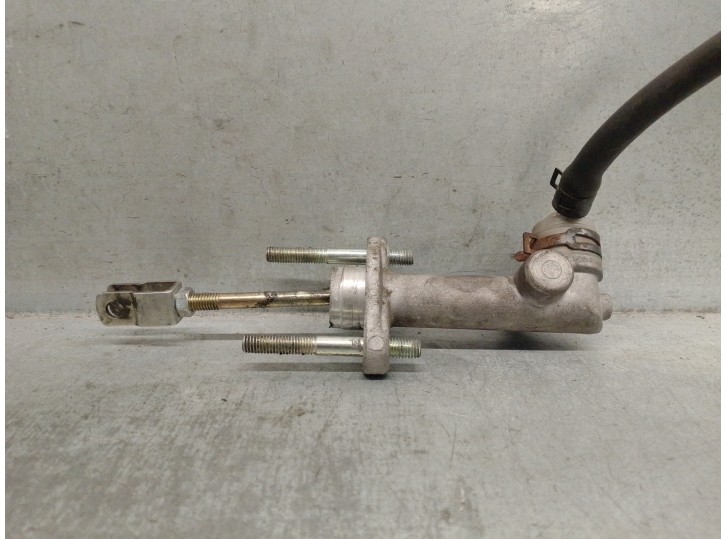 Recambio de bombin embrague para kia sorento 2.5 crdi cat referencia OEM IAM 416103E000  