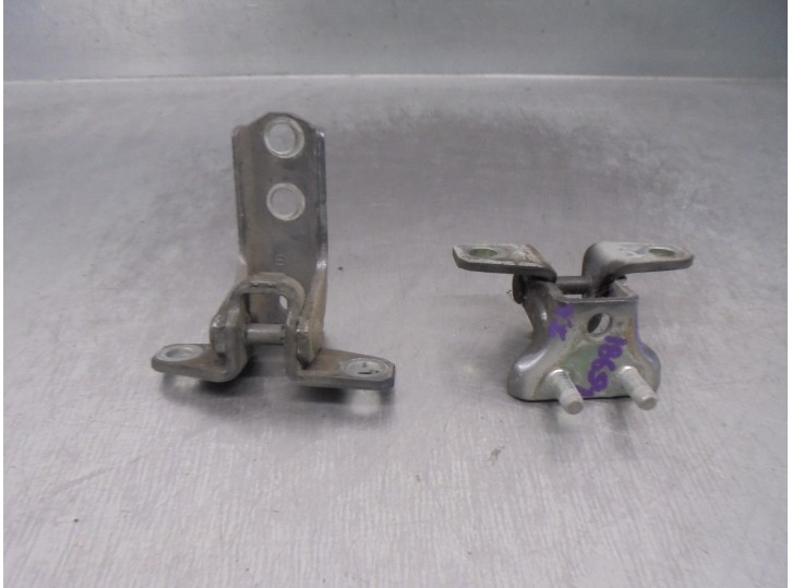 Recambio de bisagra puerta para mitsubishi lancer berlina (cy0) 2.0 di-d cat referencia OEM IAM 5702A006 5702A007 