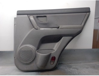 Recambio de guarnecido puerta trasera derecha para kia sorento 2.5 crdi cat referencia OEM IAM 833023E011  