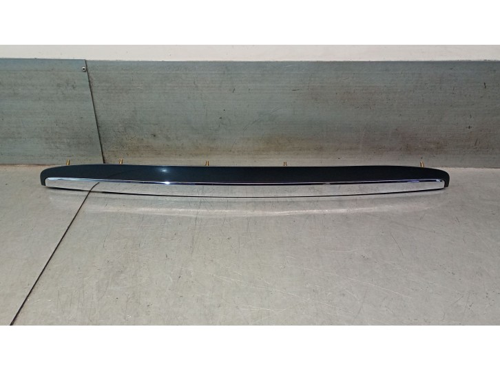 Recambio de molduras traseras para lexus rx (_u3_) 400h (mhu38_) referencia OEM IAM 7680148040 7681148060B1 