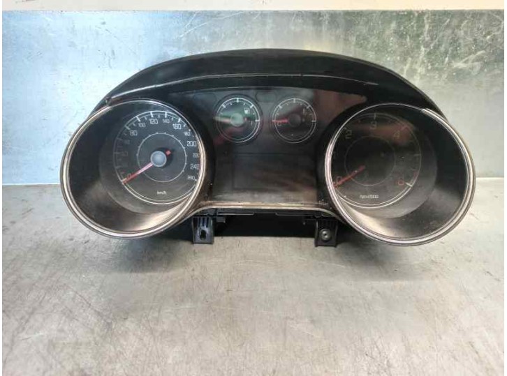 Recambio de cuadro instrumentos para fiat bravo (198) 1.6 jtdm 16v cat referencia OEM IAM 51761174 