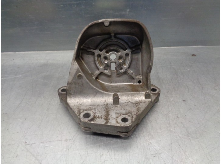 Recambio de soporte motor para volvo s80 berlina 2.8 bi-turbo cat referencia OEM IAM 8634894  