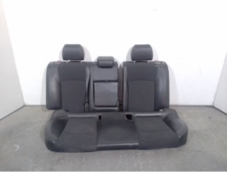 Recambio de asientos traseros para chevrolet cruze hatchback 2.0 diesel cat referencia OEM IAM 13353801 13353801 