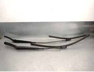 Recambio de brazo limpia delantero derecho para skoda karoq (nu7, nd7) 1.5 tsi referencia OEM IAM 576955410B 576955410B 