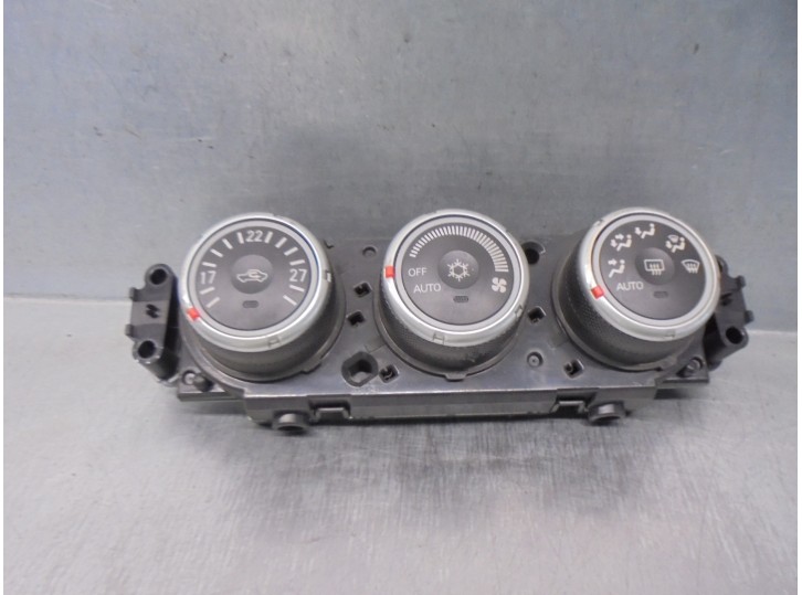 Recambio de mando climatizador para mitsubishi lancer berlina (cy0) 2.0 di-d cat referencia OEM IAM 7820A115XB  