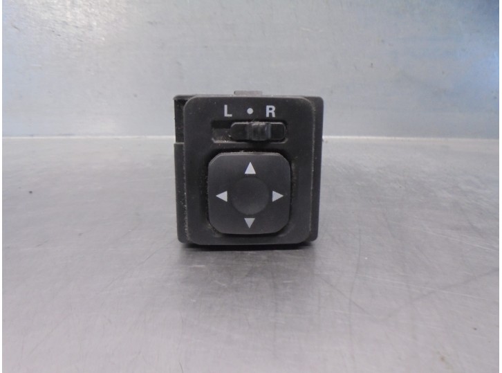 Recambio de mando retrovisor para mitsubishi lancer berlina (cy0) 2.0 di-d cat referencia OEM IAM 183570 