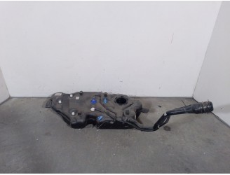 Recambio de deposito combustible para renault captur ii referencia OEM IAM 172019188R 172035841R 
