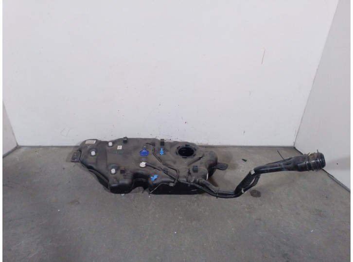 Recambio de deposito combustible para renault captur ii referencia OEM IAM 172019188R 172035841R 