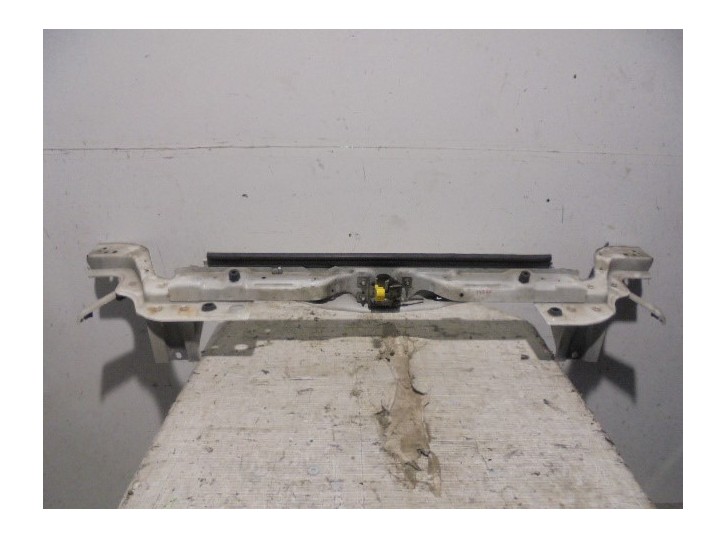 Recambio de panel frontal para citroën nemo basis referencia OEM IAM 1352684080 DE CHAPA CON CERRADURA 