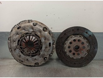 Recambio de kit embrague para opel vectra c berlina 1.9 cdti referencia OEM IAM 5666012 124035110 LUK