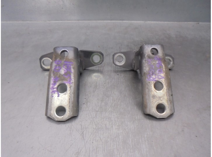 Recambio de bisagra puerta para mitsubishi lancer berlina (cy0) 2.0 di-d cat referencia OEM IAM 5702A006 5702A005 