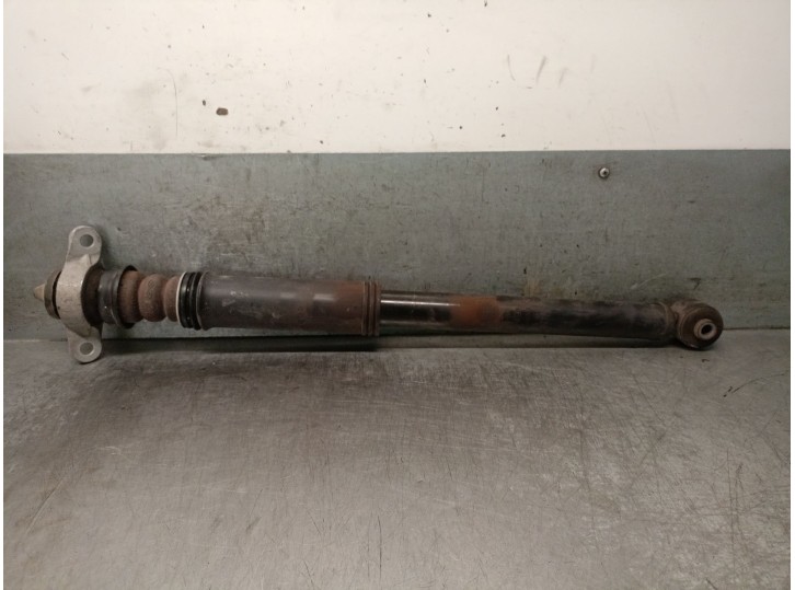 Recambio de amortiguador trasero izquierdo para kia stonic (yb) 1.2 cvvt referencia OEM IAM 55300H8850 55310H8850 