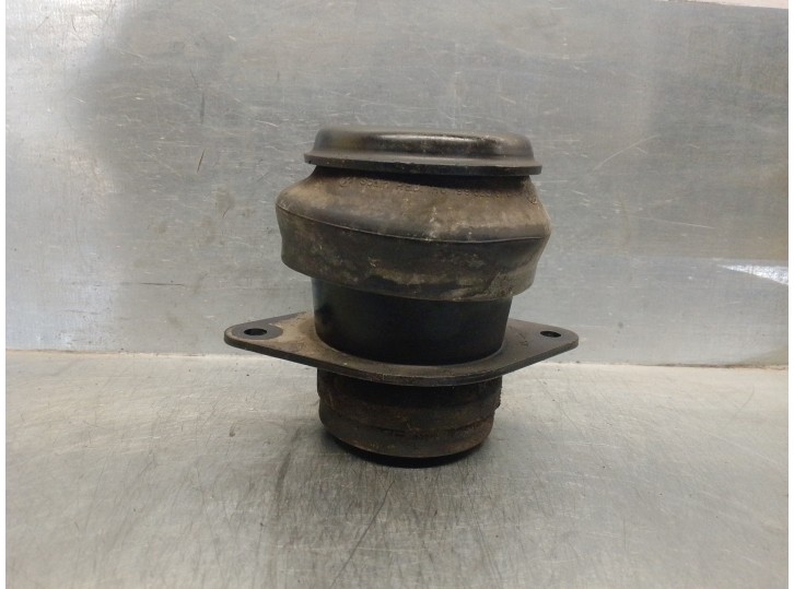 Replacement right engine mount for Seat Ibiza (6K) 1.4 OEM IAM reference 1H0199611 1H0199611 