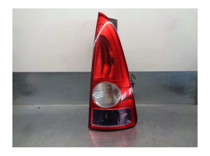 Recambio de piloto trasero derecho para renault espace iv (jk0) 2.2 dci turbodiesel referencia OEM IAM 8200027152  