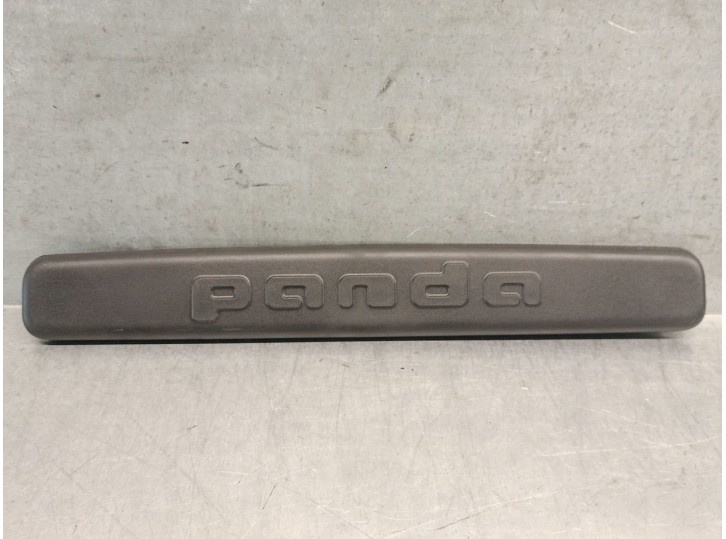 Recambio de molduras traseras para fiat panda (312_, 319_) 1.0 mild hybrid (312.pyd1b) referencia OEM IAM 735651943  