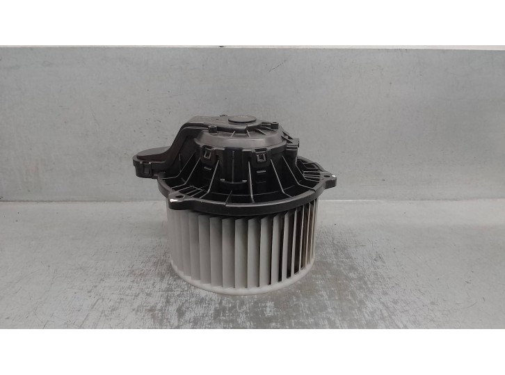 Recambio de motor calefaccion para kia cee´d crdi cat referencia OEM IAM F0053B2474  