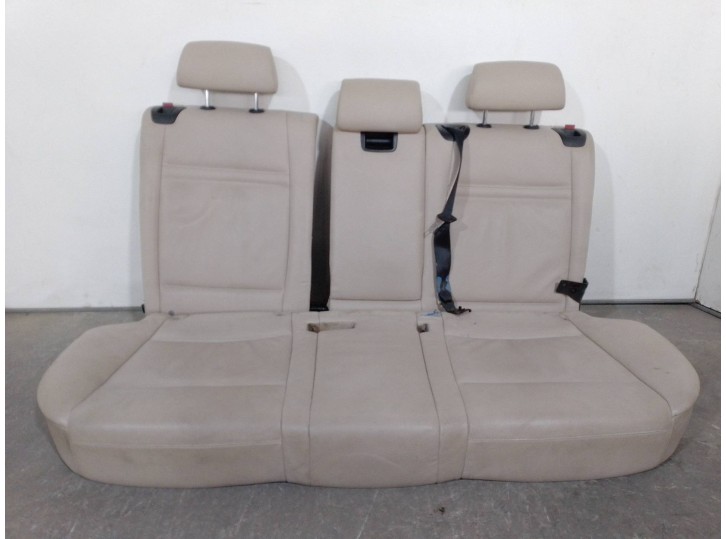 Recambio de asientos traseros para bmw x5 (e70) 3.0 turbodiesel referencia OEM IAM A046287 CUERO BEIGE 5 PUERTAS
