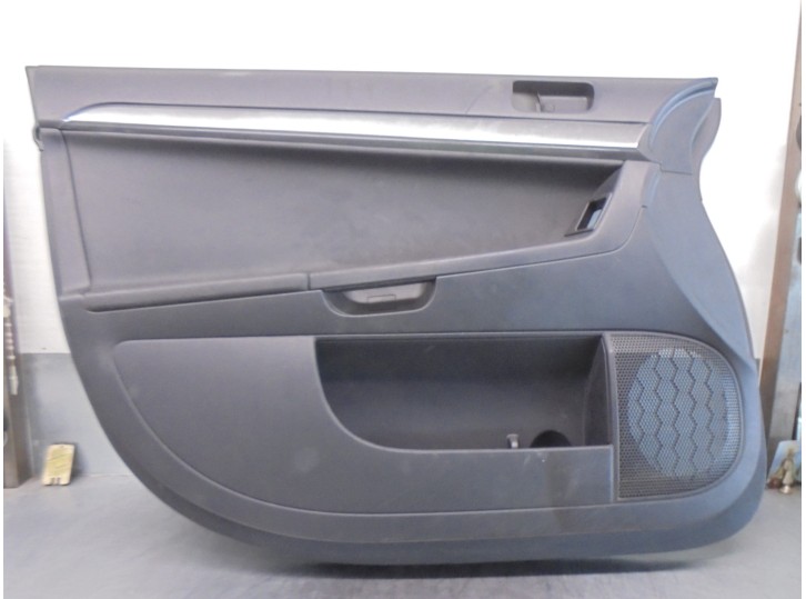 Recambio de guarnecido puerta delantera izquierda para mitsubishi lancer berlina (cy0) 2.0 di-d cat referencia OEM IAM 7221A447X
