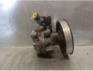 Recambio de bomba servodireccion para audi a4 berlina (b5) 1.9 tdi referencia OEM IAM 8D0145177Q KY17005 KYB