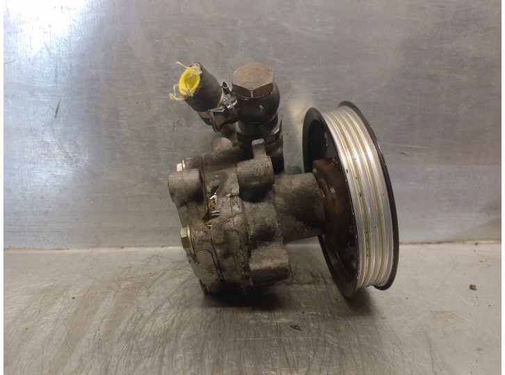 Recambio de bomba servodireccion para audi a4 berlina (b5) 1.9 tdi referencia OEM IAM 8D0145177Q KY17005 KYB