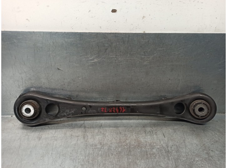 Recambio de brazo suspension inferior trasero izquierdo para audi a6 berlina (4f2) 2.7 v6 24v tdi referencia OEM IAM 4F0501529E 