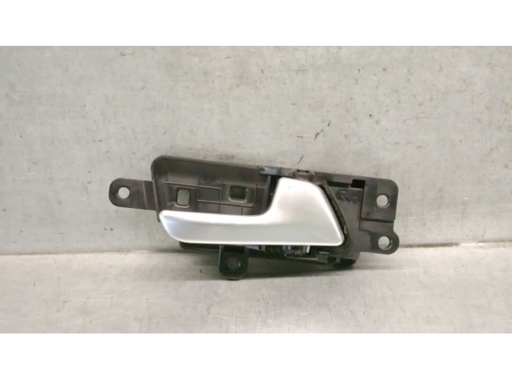 Recambio de maneta interior delantera derecha para kia sportage iv (ql, qle) 1.6 crdi referencia OEM IAM 82623F1000 