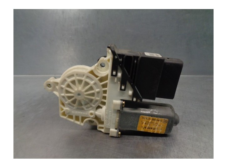 Recambio de motor elevalunas trasero izquierdo para volkswagen golf iv berlina (1j1) 1.9 tdi referencia OEM IAM 1J4959811C 18 PI