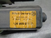 Replacement rear left window regulator motor for Volkswagen Golf IV Saloon (1J1) 1.9 TDI OEM IAM reference 1J4959811C 18 PI