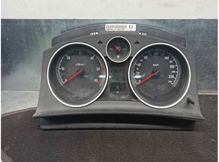 Recambio de cuadro instrumentos para opel astra gtc 1.7 16v cdti referencia OEM IAM 13267544 