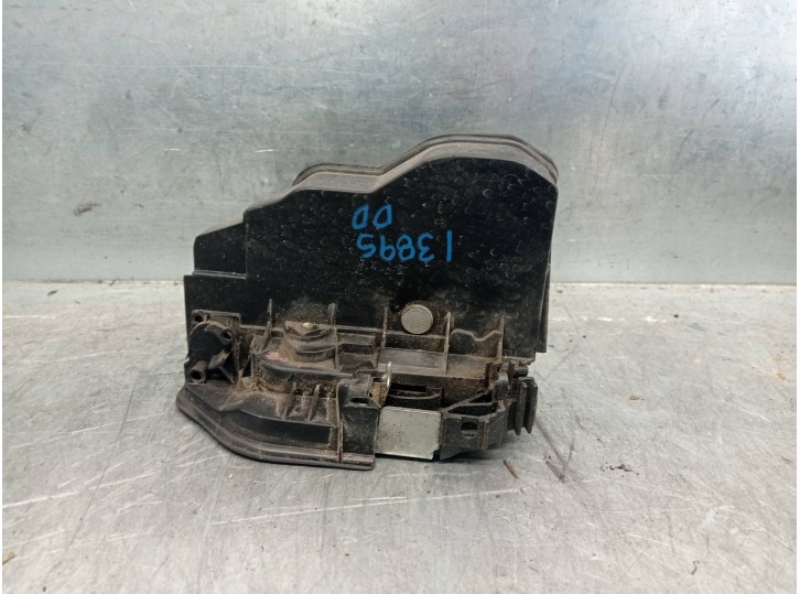 Recambio de cerradura puerta delantera derecha para bmw serie 1 berlina (e81/e87) 2.0 16v diesel cat referencia OEM IAM 7167068 