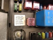 Recambio de caja reles / fusibles para ssangyong rodius i 2.7 xdi referencia OEM IAM A105ED  