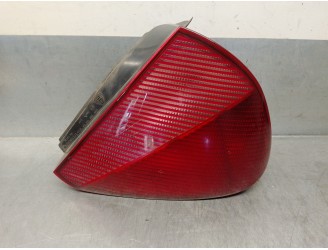 Recambio de piloto trasero derecho para lancia lybra berlina 1.9 turbodiesel cat referencia OEM IAM 51700276 DE ALETA 4 PUERTAS