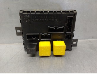 Recambio de caja reles / fusibles para lancia lybra berlina 1.9 turbodiesel cat referencia OEM IAM 46776086  