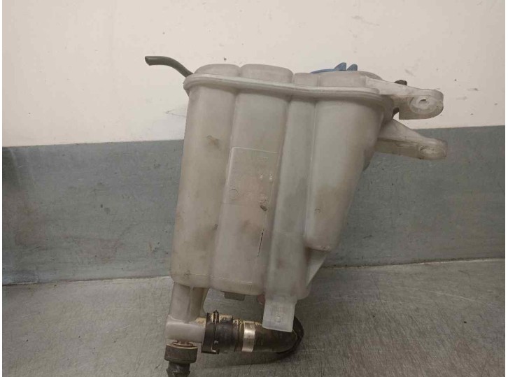 Recambio de deposito expansion para audi a4 ber. (b8) 2.0 16v tdi referencia OEM IAM 8K0121403  