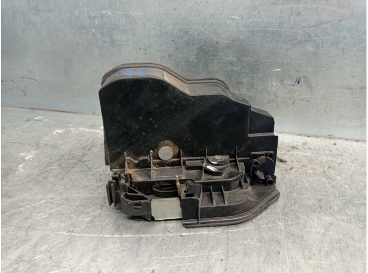 Recambio de cerradura puerta trasera izquierda para bmw serie 1 berlina (e81/e87) 2.0 16v diesel cat referencia OEM IAM 7167069 