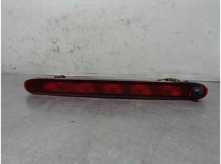 Replacement central brake light for Suzuki Swift sedan (MZ) GLX (3-door) OEM IAM reference 3582063J00000 