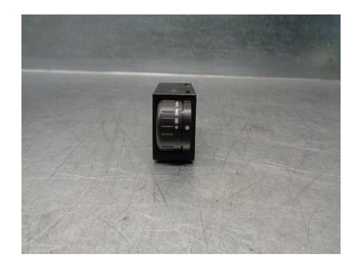 Replacement dashboard light switch for Subaru Legacy estate/Outback B14 2.0 diesel cat OEM IAM reference 