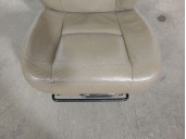 Recambio de asiento delantero derecho para chrysler voyager (rg) 2.5 crd grand voyager limited referencia OEM IAM WC501T5AA WC50