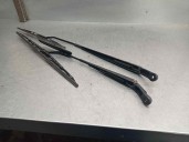 Recambio de brazo limpia delantero derecho para tata indica 2006 1.4 63 kw referencia OEM IAM 