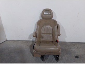 Recambio de asientos trasero derecho para chrysler voyager (rg) 2.5 crd grand voyager limited referencia OEM IAM UK261T5AA UK261