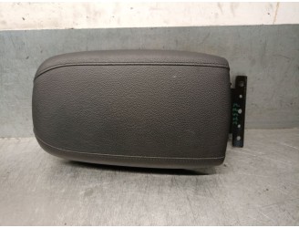 Recambio de apoyabrazos central para kia xceed (cd) 1.6 crdi 115 referencia OEM IAM 84660J7100WK 84660J7100WK 