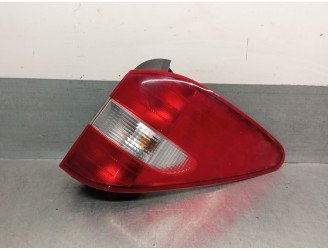 Recambio de piloto trasero derecho para ssangyong rodius i 2.7 xdi referencia OEM IAM 8360221302 8360221302 