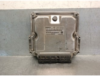 Recambio de centralita motor uce para chrysler voyager (rg) 2.5 crd cat referencia OEM IAM P05094802AC  0281013001 BOSCH