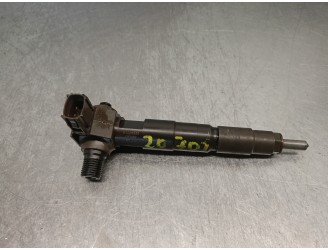 Replacement injector for Subaru Outback (B15) 2.0 diesel CAT OEM IAM reference 16613AA040 03S02715 DENSO