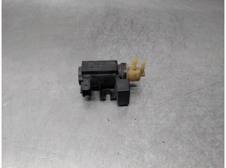 Recambio de electrovalvula vacio para opel insignia a (g09) 2.0 cdti (68) referencia OEM IAM 55573362 70142003 