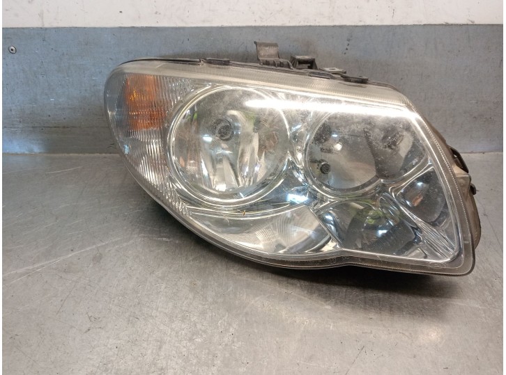 Recambio de faro derecho para chrysler voyager (rg) 2.5 crd cat referencia OEM IAM 4857830AC 4857830AC 