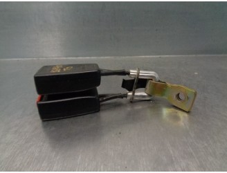 Recambio de enganche cinturon para saab 9000 / 9000 cs 2.0 cat referencia OEM IAM 4032611  TRAS DER CENT.